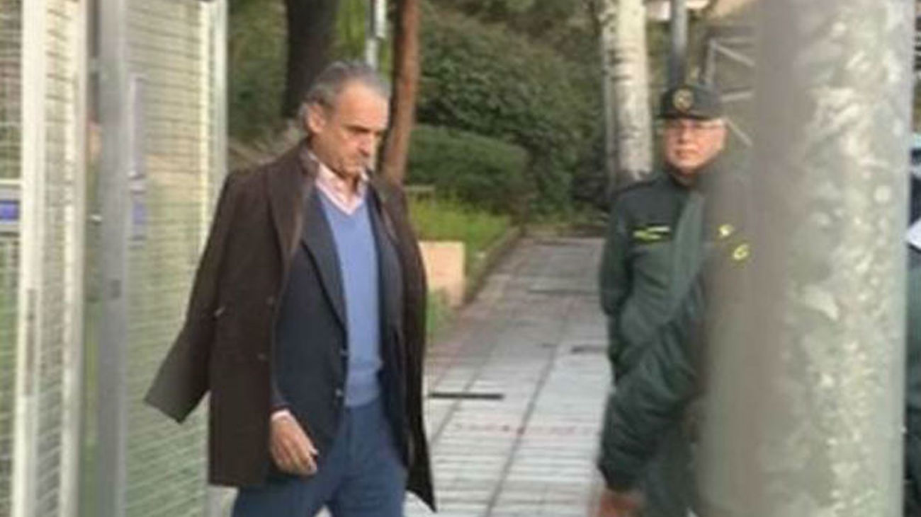 Pedraz rechaza el aval de Conde e impone una fianza en efectivo