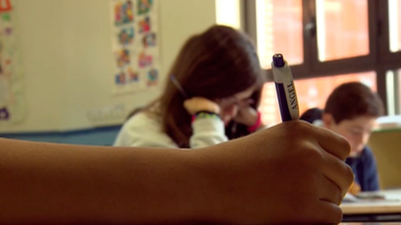 ¿Cómo deben los padres afrontar las notas que traen sus hijos al final de curso?