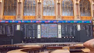 La Bolsa española sube el 1,98% y recupera los 8.300 puntos