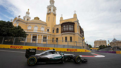 GP Europa: Rosberg, 'pole' en Bakú con Sainz 13º y Alonso 14º
