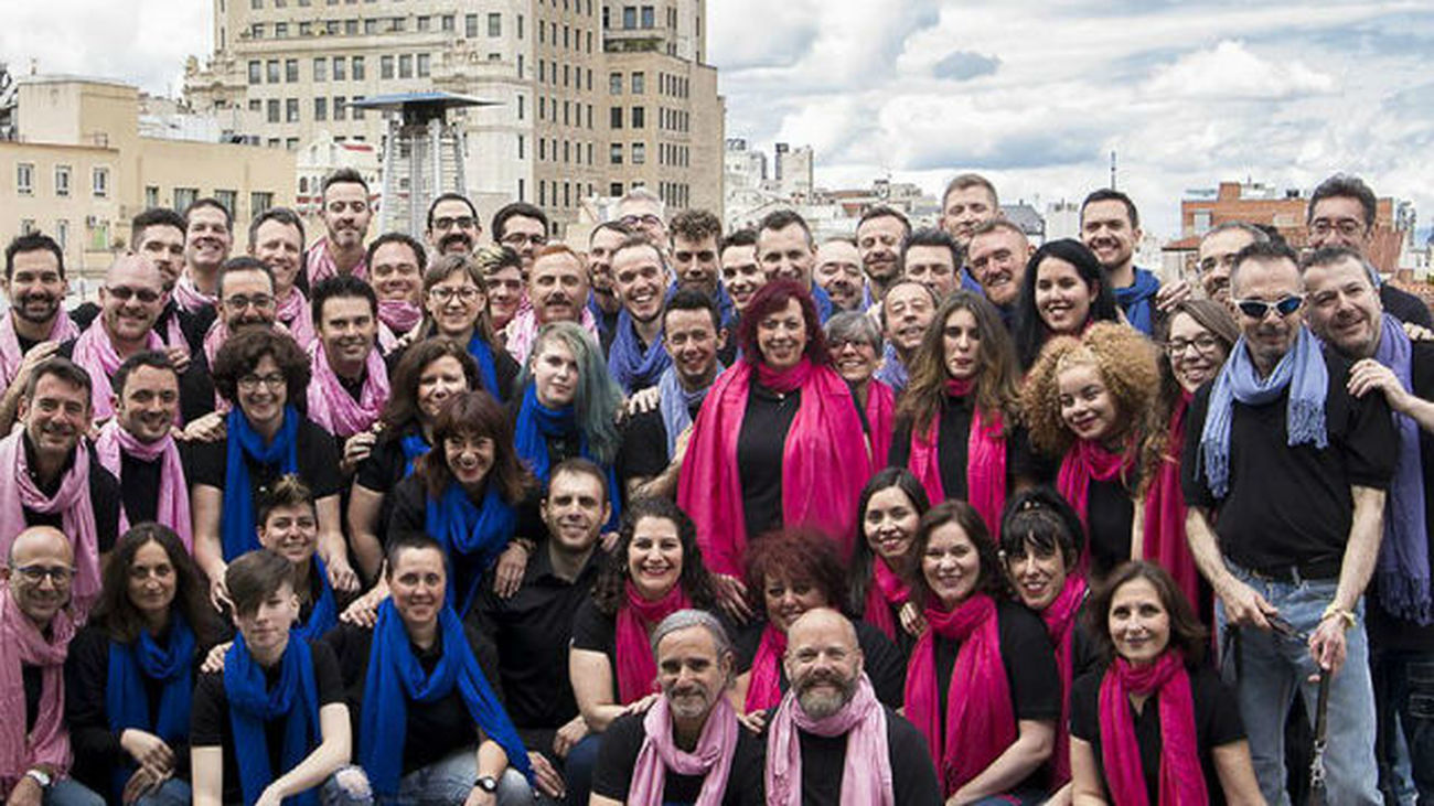 Setenta gais, heterosexuales y transexuales cantarán el día 25 en Madrid
