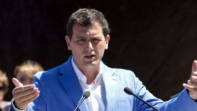 Rivera pide "no tirar el voto" apoyando a PP o PSOE para evitar el bloqueo