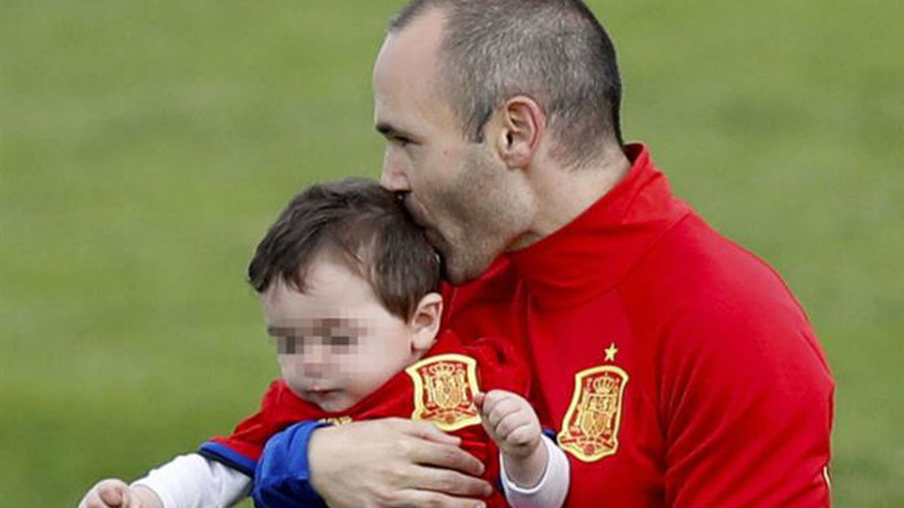 Iniesta levanta el ánimo: "Somos España y hay que seguir confiando"