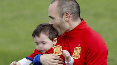 Iniesta levanta el ánimo: "Somos España y hay que seguir confiando"