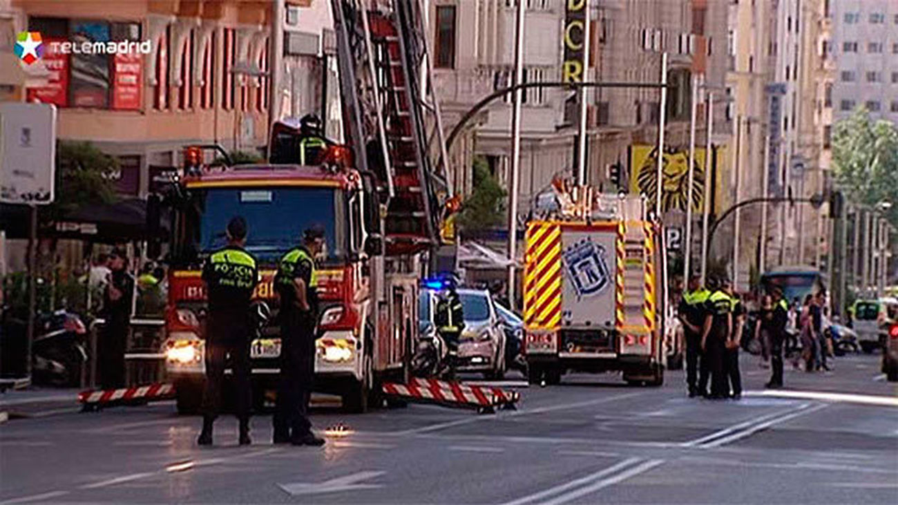 Extinguido el incendio de la Gran Vía que obligó a desalojar el hotel Vincci Capitol