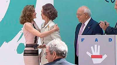La Reina Letizia agradece a doña Sofía sus 30 años de "entrega sin fisuras" a la FAD