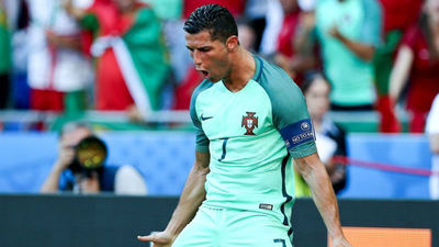 3-3. Cristiano sale al rescate de Portugal en octavos
