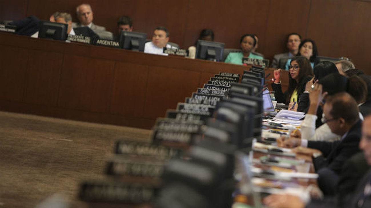 La Carta Democrática de la OEA cumple 15 años en pleno debate sobre Venezuela