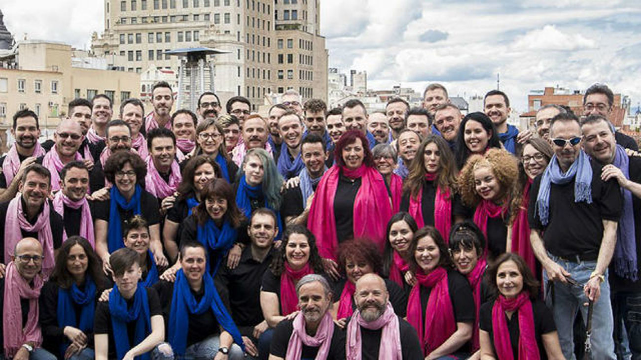 El primer coro LGTB de España une sus voces para cantar a la "diversidad"