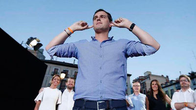 Rivera pide a los votantes que conviertan a Ciudadanos en "la llave del cambio"