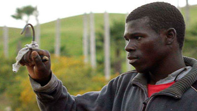 Una treintena de inmigrantes entra en Melilla tras un salto a la valla de 120