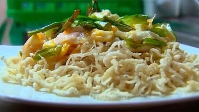 Receta de huevos rotos con chanquetes