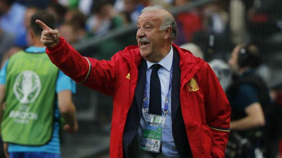 Del Bosque: "Tenemos que aceptar la derrota y mirar hacia arriba"