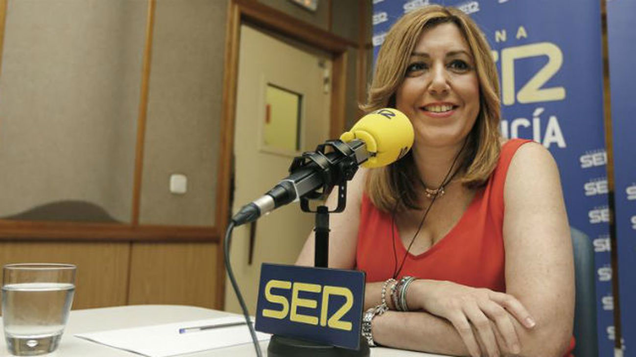 Díaz cree que el PSOE debe estar en la oposición y sin un cheque en blanco" a Rajoy