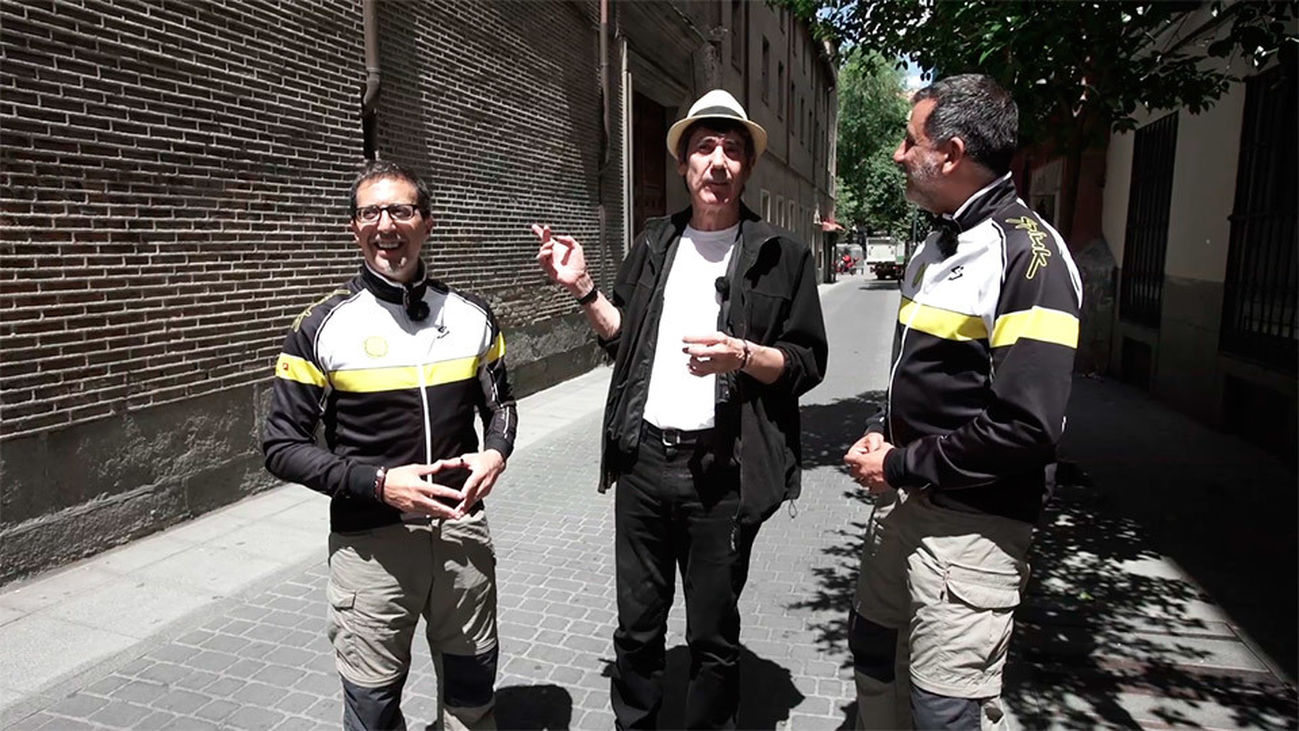 El rey, la novicia y la madre superiora en el Convento de San Plácido