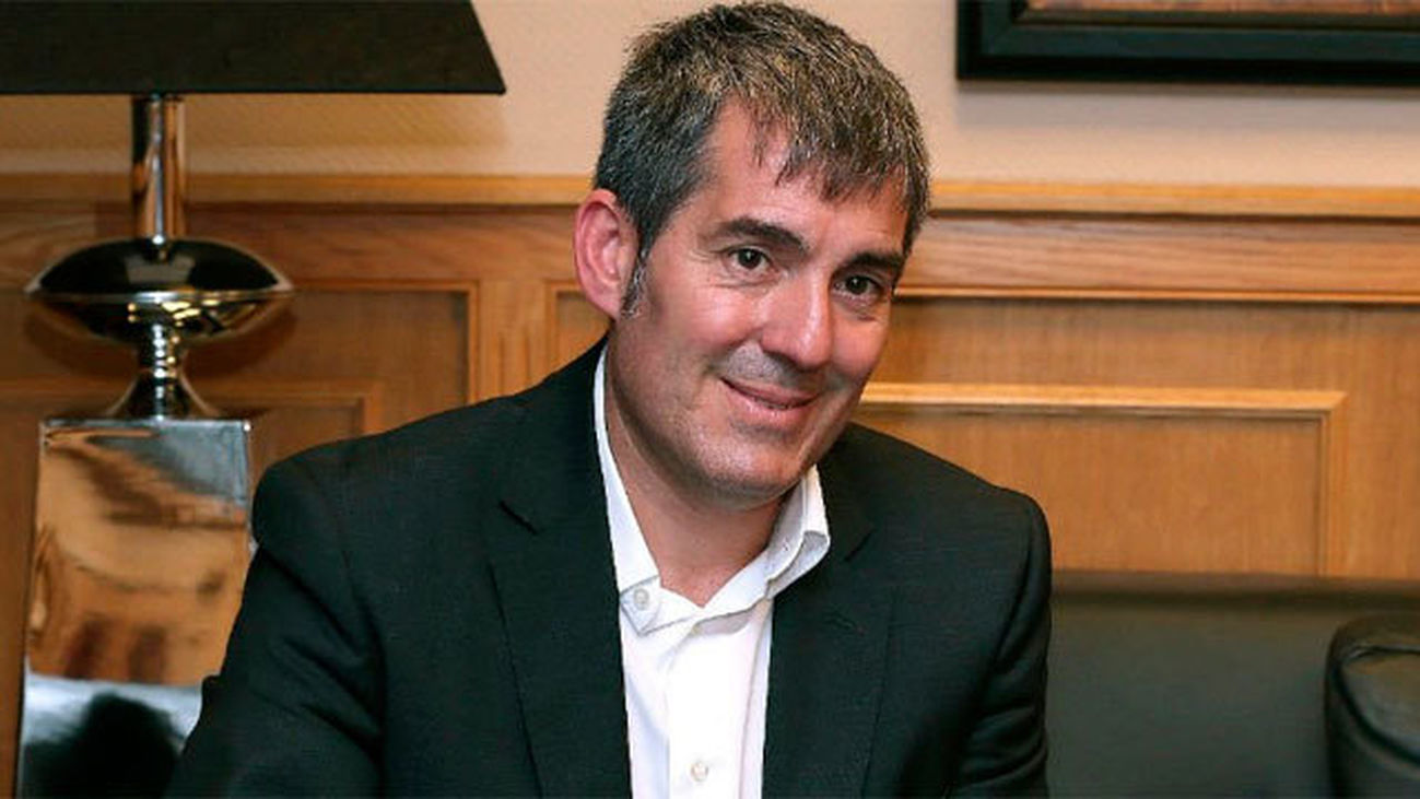 Fernando Clavijo asegura que apostará por la estabilidad en su reunión con Rajoy