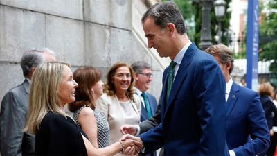 Felipe VI preside la inauguración de una exposición sobre Camilo José Cela