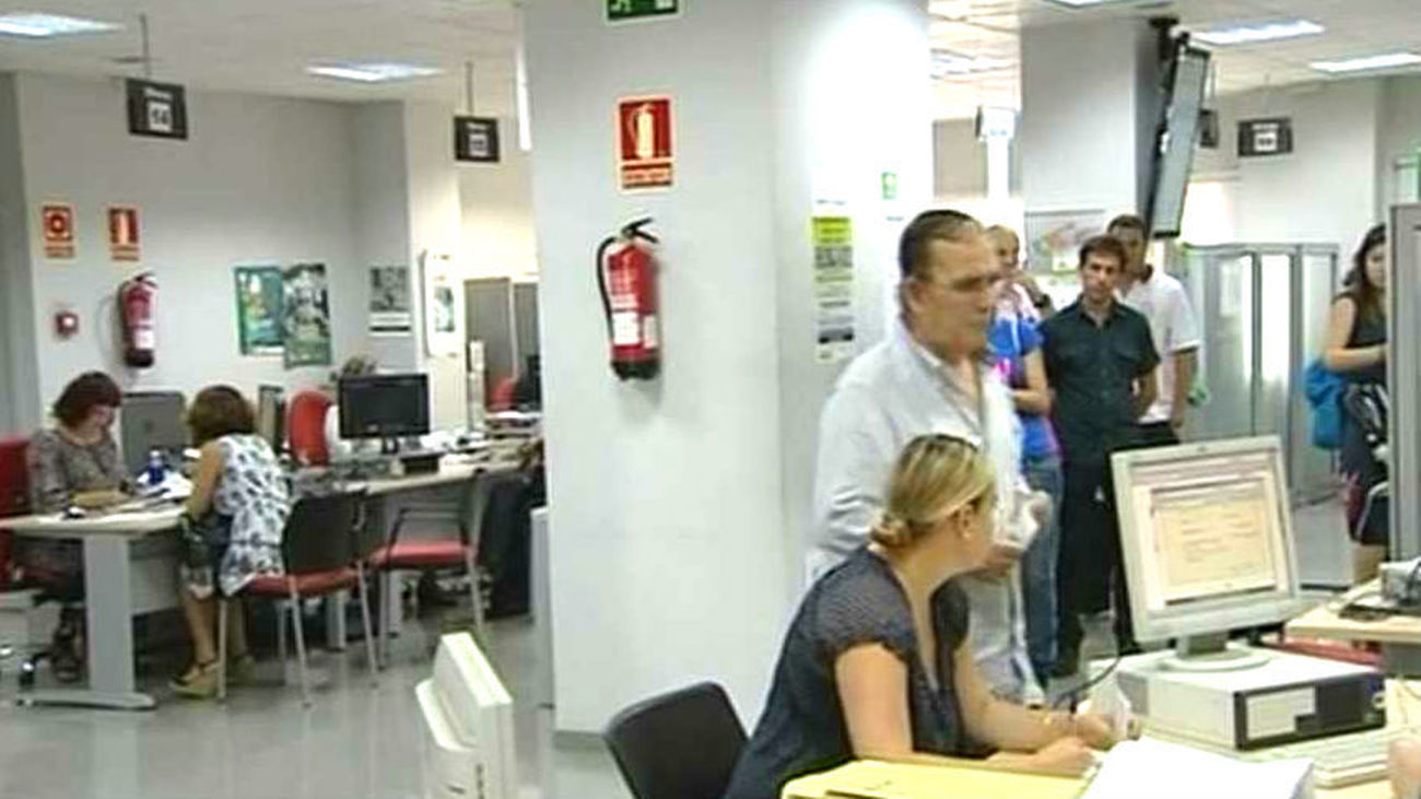 El paro baja en 124.349 personas en junio, hasta los 3.767.054