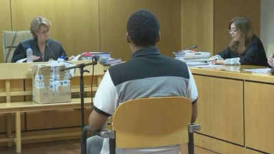 Piden 14 años para un acusado de matar a un ruso con una espada de boda