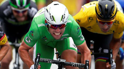 Tour: Cavendish vence tras un gran pulso con Greipel