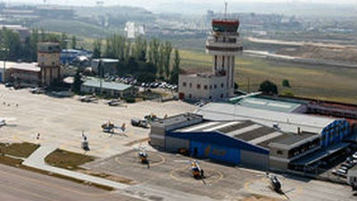 Dos ocupantes de una avioneta fallecen calcinados tras estrellarse en Cuatro Vientos