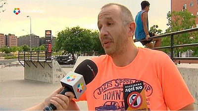 Vecinos del barrio de Butarque exigen el traslado de una gasolinera