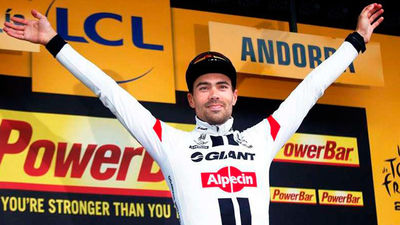 Tour: Dumoulin gana en Andorra bajo la tormenta y Froome aguanta