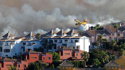 Estabilizados los dos incendios en La Línea de la Concepción y en San Roque