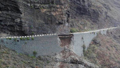 Rescatadas 174 personas tras el derrumbe de parte de una carretera en Tenerife