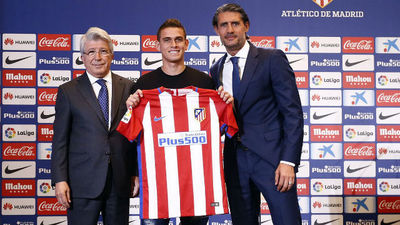 El colombiano Santos Borré jugará en el Villarreal cedido por el Atlético