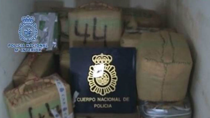 Veinticinco detenidos y 5.200 kilos de hachís intervenidos en La Línea