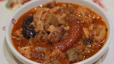 San Agustín de Guadalix: Homenaje al plato de cuchara en Casa Juaneca