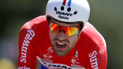 Tour: Dumoulin vuela en la crono y Froome es más líder