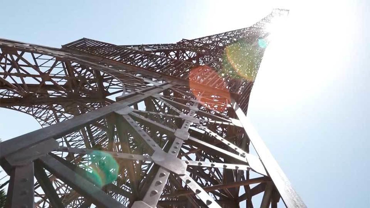 El hombre que probó su paracaídas en la Torre Eiffel
