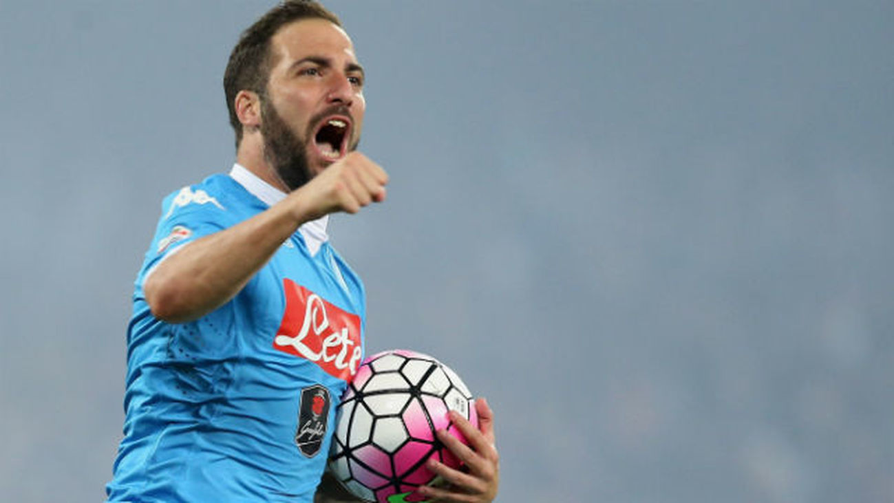 El Nápoles rechaza una oferta del Atlético por Higuaín de 60 millones