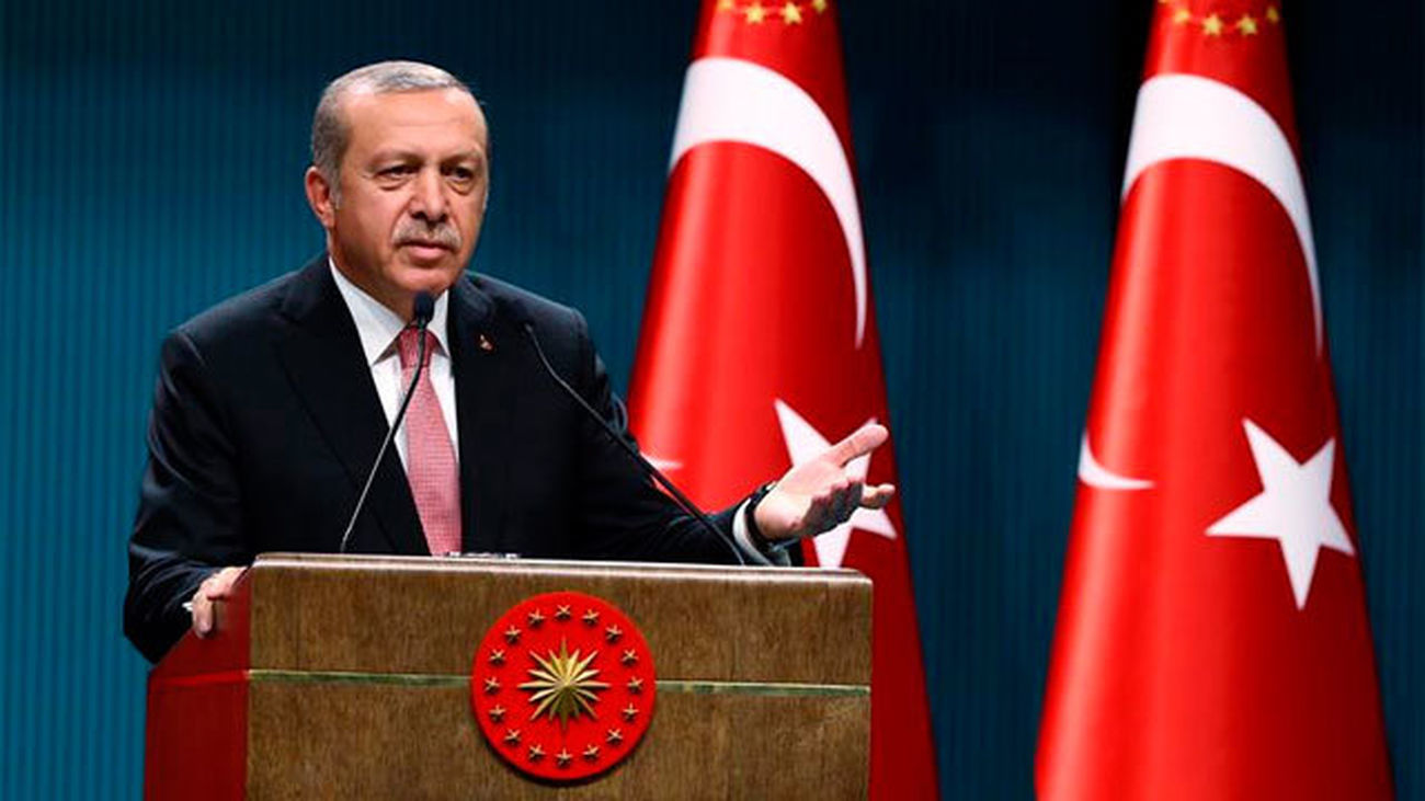 El presidente turco, Recep Tayyip Erdogan, declara el estado de emergencia