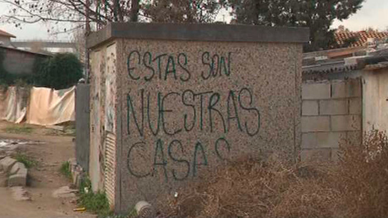 Plan de choque para la Cañada Real: Autobuses, asfaltado y un contrato social para agua y luz