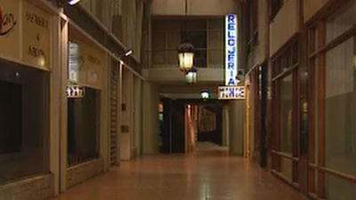 Cierra la relojería Monge, el último comercio del Pasaje de Fuencarral