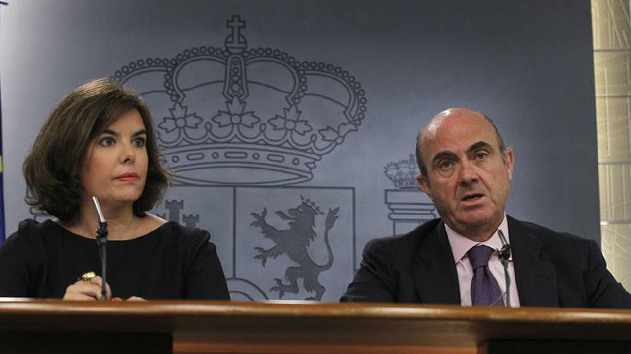 El Gobierno sube la previsión de PIB al 2,9% en 2016 y la baja al 2,3% en 2017