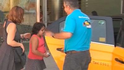 Taxistas solidarios acompañan a niños al hospital sin cobrar