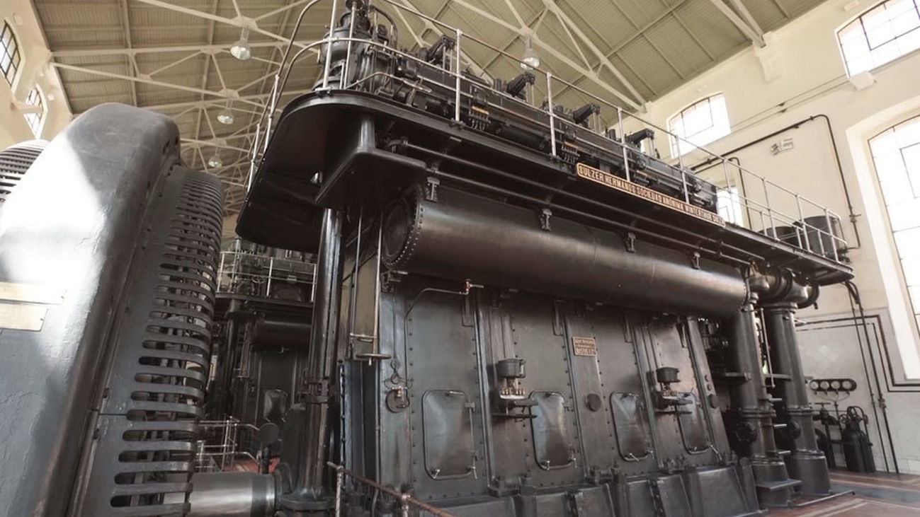 El metro se movía con motor de trasatlántico