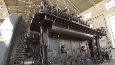 El metro se movía con motor de trasatlántico