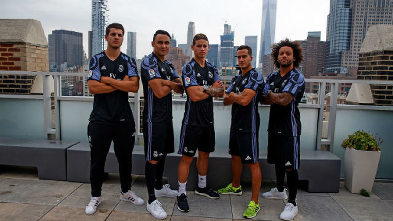 El Real Madrid promociona sus camisetas en Nueva York