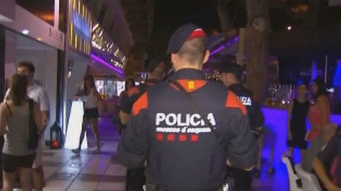 Una embarazada en estado crítico en Barcelona tras ser apuñalada por su pareja