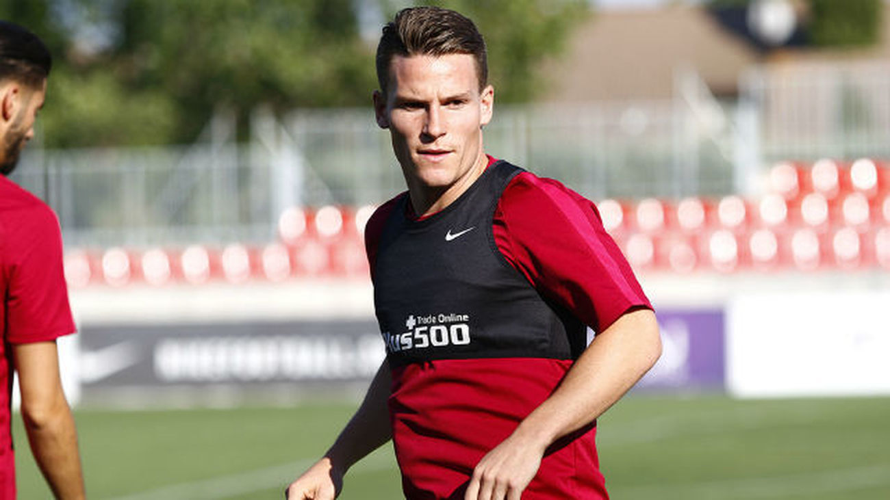 Gameiro sufre su primera lesión como rojiblanco