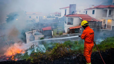Continúan activos en Portugal 105 incendios, 12 de grandes dimensiones