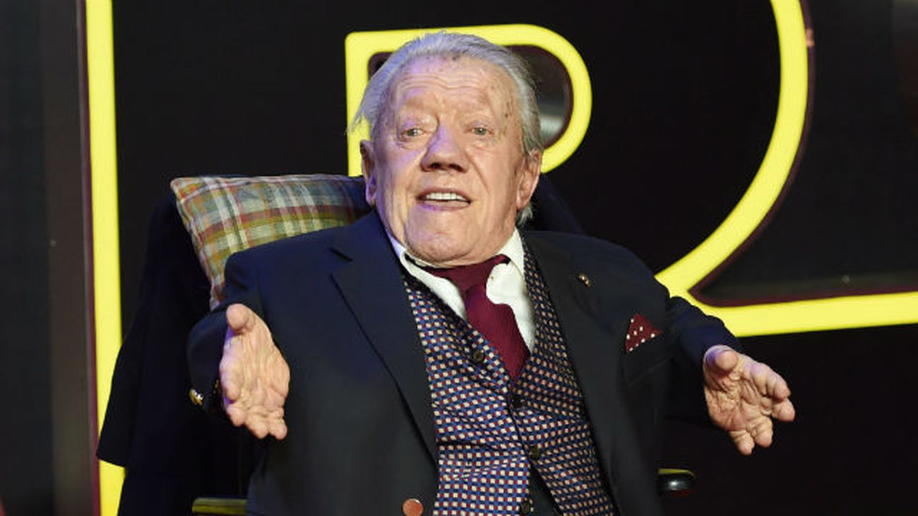 Muere a los 83 años Kenny Baker, el actor que dio vida a R2-D2 en "Star Wars"