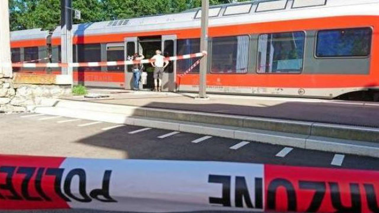 Un hombre acuchilla a siete pasajeros en Suiza