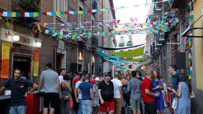Centro celebra sus fiestas de la Paloma entre 'limoná', concursos y verbenas
