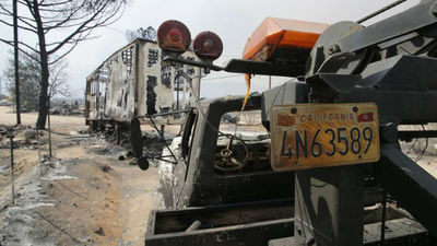 Los bomberos no controlan el fuego en California que ha arrasado 10.370 hectáreas